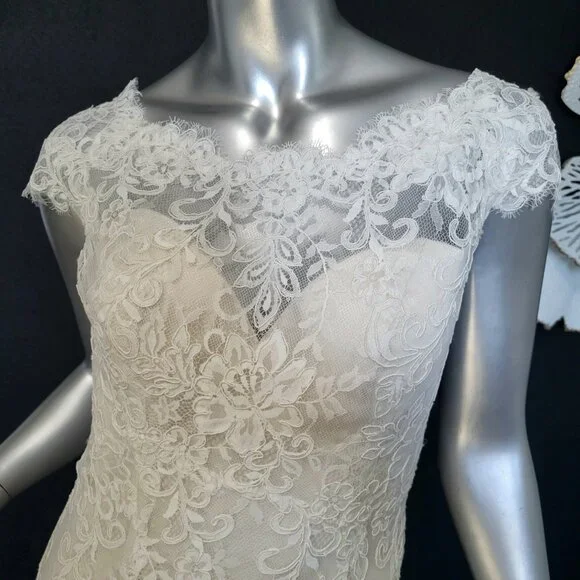 NWT~$1999~ELLA ROSA~SZ 4/6~IVORY OYSTER LACE FIT & FLARE WEDDING DRESS GOWN